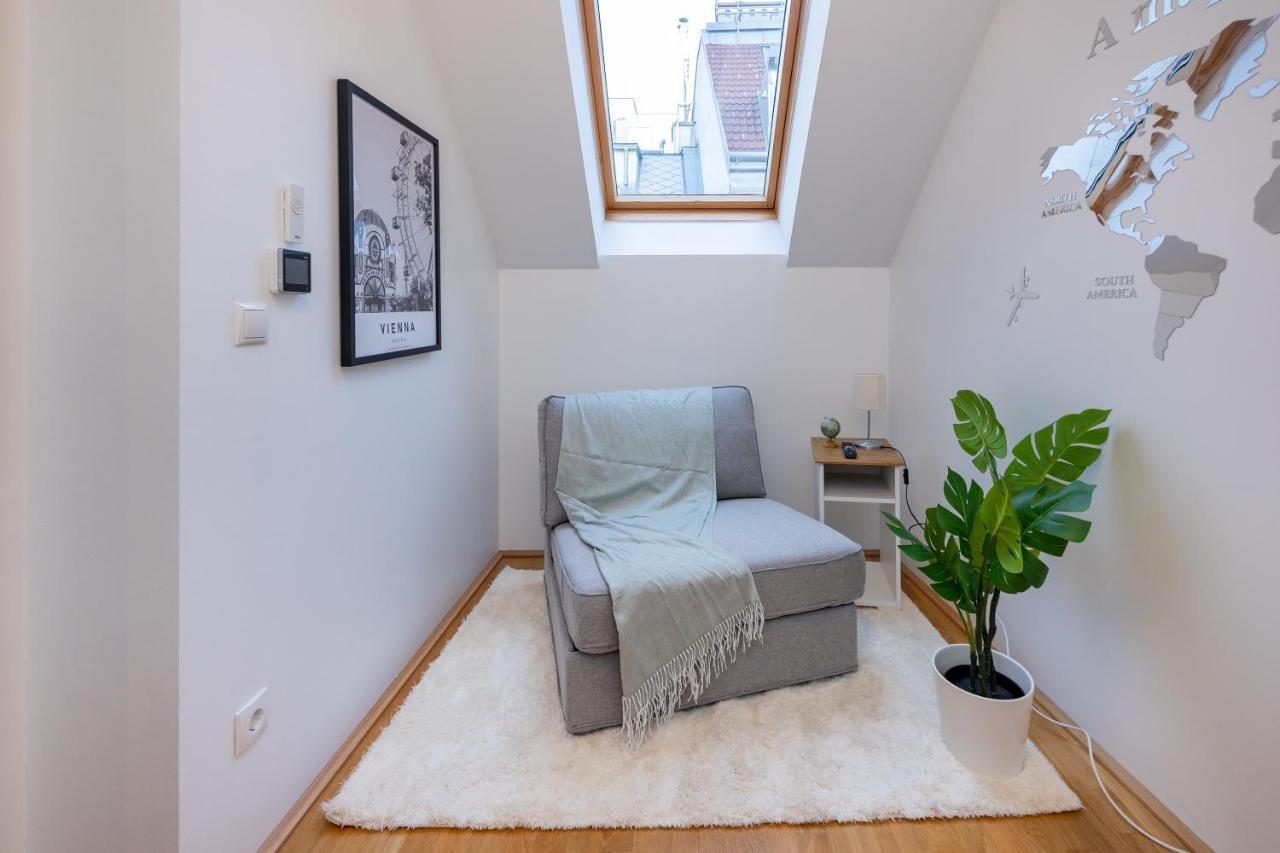 Rooftop Cozy Apartment Near Innerstadt With Ac Vienna Exterior photo